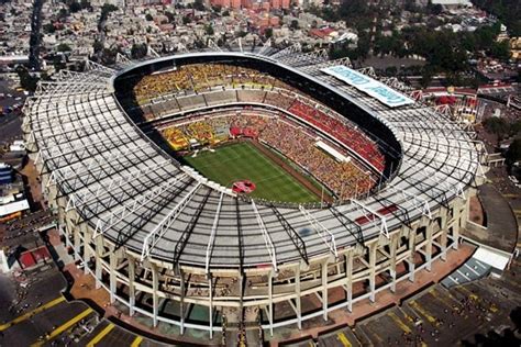 Azteca stadı